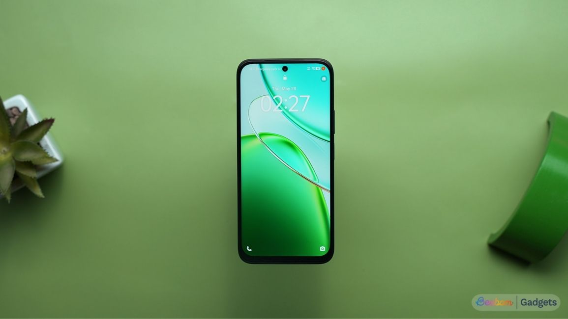 Vivo T5x display showing the lockscreen 