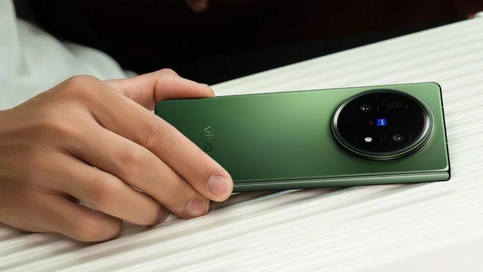 Vivo X Fold 6 Live Photos Leaked Just Hours After Official Teaser thumbnail Vivo X Fold 6 Live Photos Leaked Just Hours After Official Teaser thumbnail