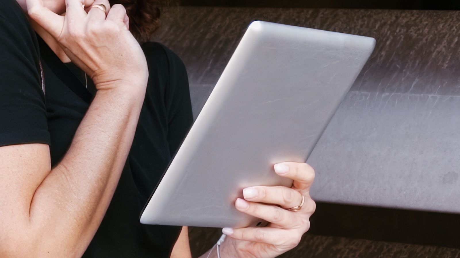 Honor compact gaming tablet showcased while in hand Honor compact gaming tablet showcased while in hand