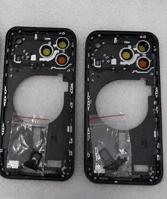 iPhone 18 Pro Max Black Aluminum frame in hand 