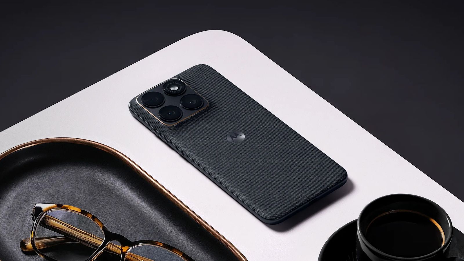 Motorola Edge 70 Fusion Pantone Silhouette back design showcased Motorola Edge 70 Fusion Pantone Silhouette back design showcased