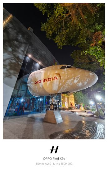 Find X9s Airplane model night shot