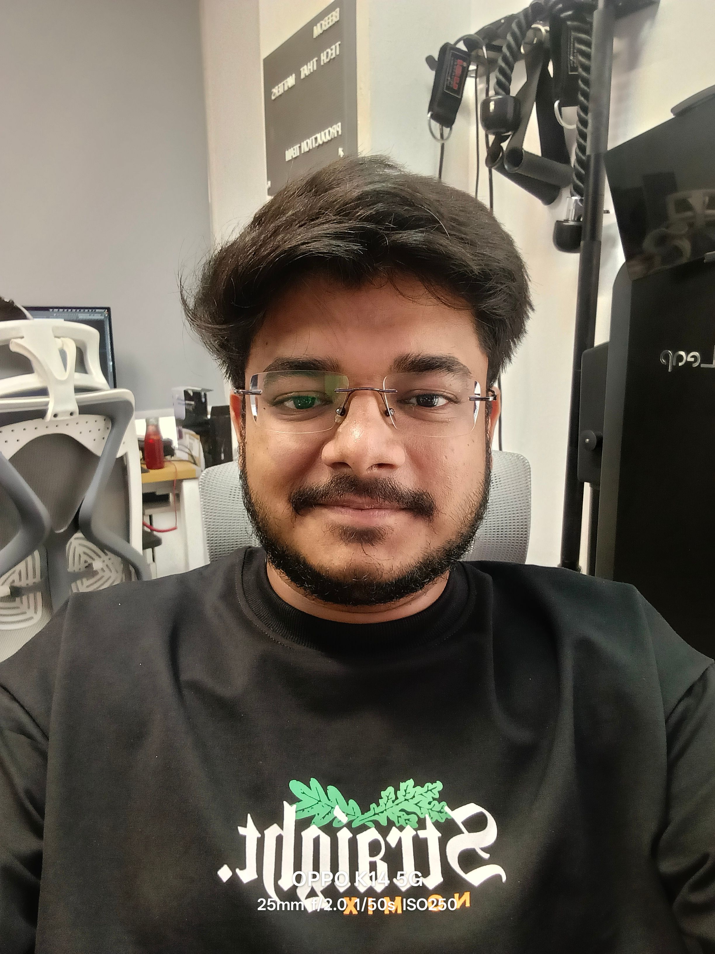 Oppo K14 5G indoors selfie Oppo K14 5G indoors selfie