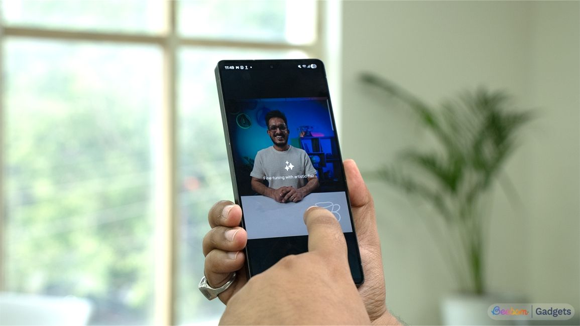 handheld shot of a Samsung phone demonstrating an AI feature in action