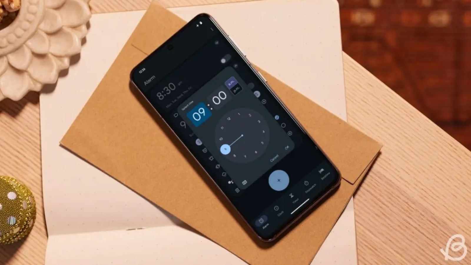 Google Clock revamped app on the home screen