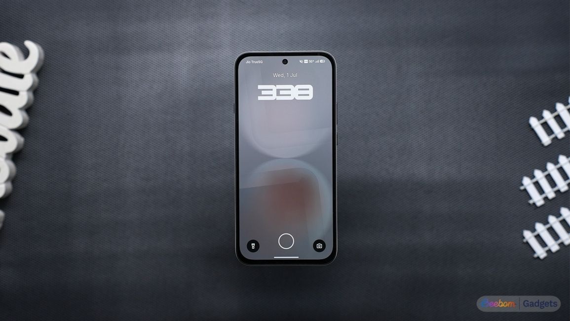 Nothing Phone 4b display showcase
