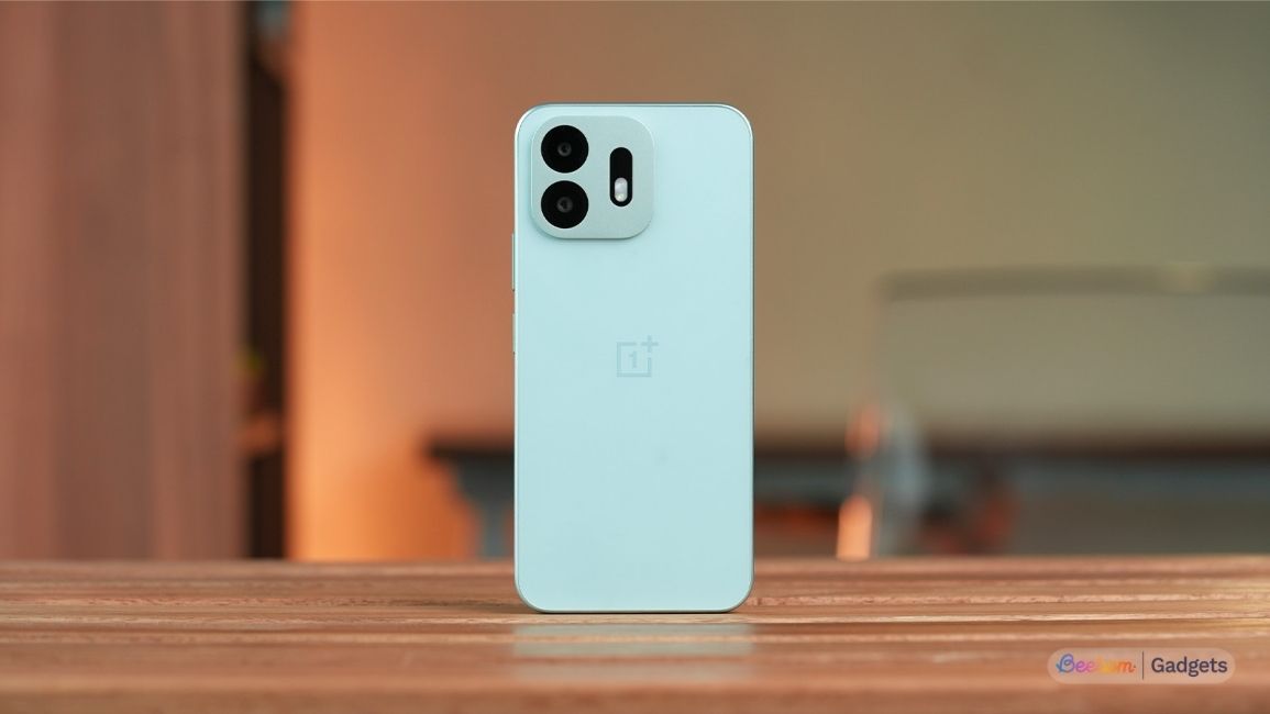 OnePlus N6 design from the back OnePlus N6 design from the back
