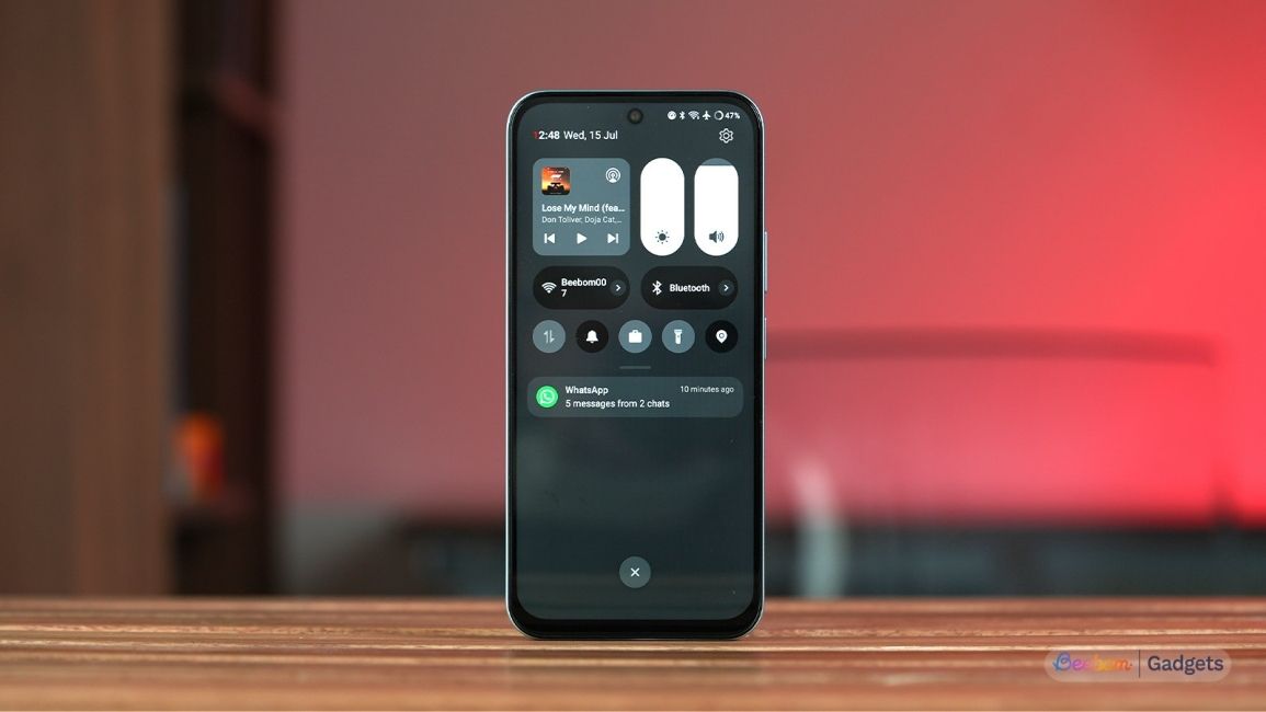 OnePlus N6 Grey Background behind quick settings OnePlus N6 Grey Background behind quick settings