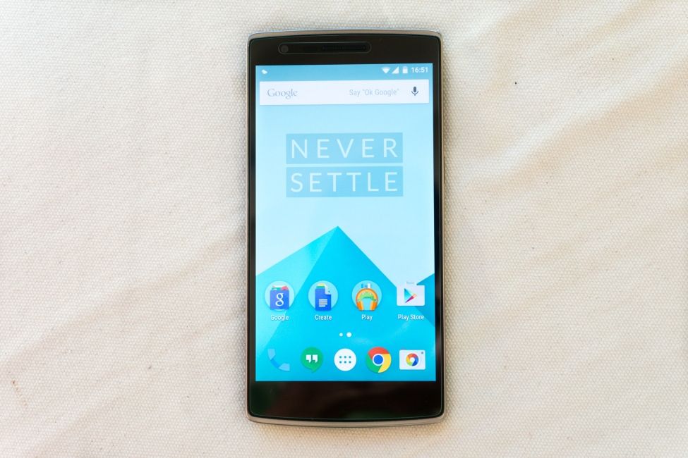 OnePlus One running first version of OxygenOS OnePlus One running first version of OxygenOS