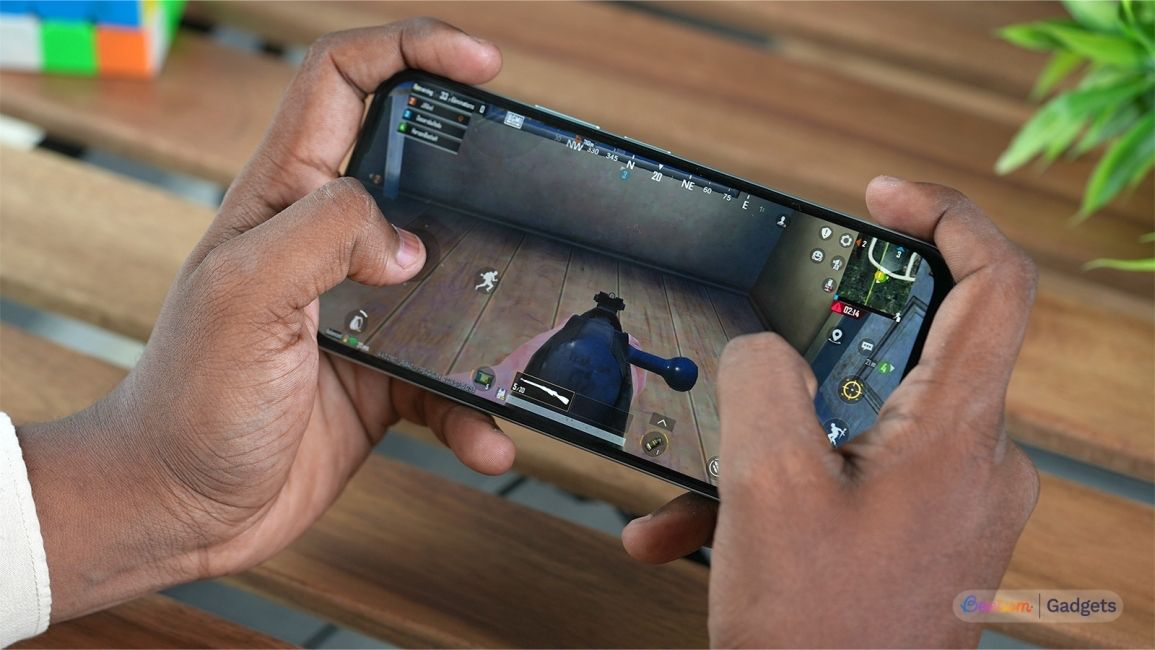 Playing BGMI on OnePlus N6 Playing BGMI on OnePlus N6