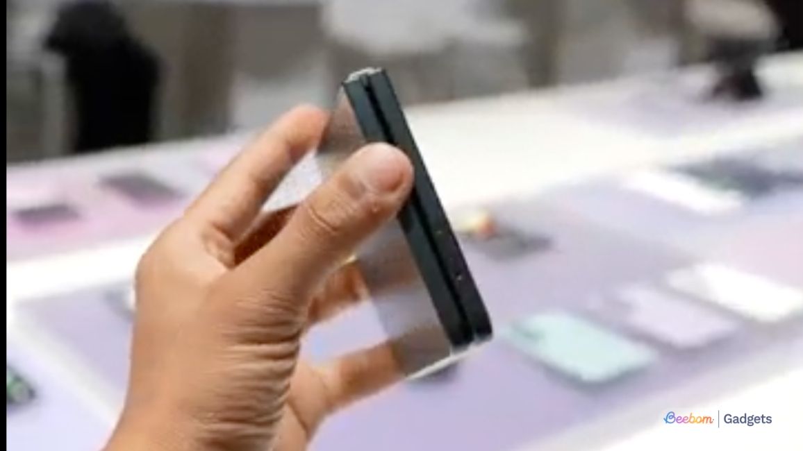 Shot of the Samsung Galaxy Z Flip 8 from the Side to reveal how thin it is when folded