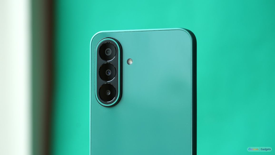 Galaxy F70 Pro cameras close up