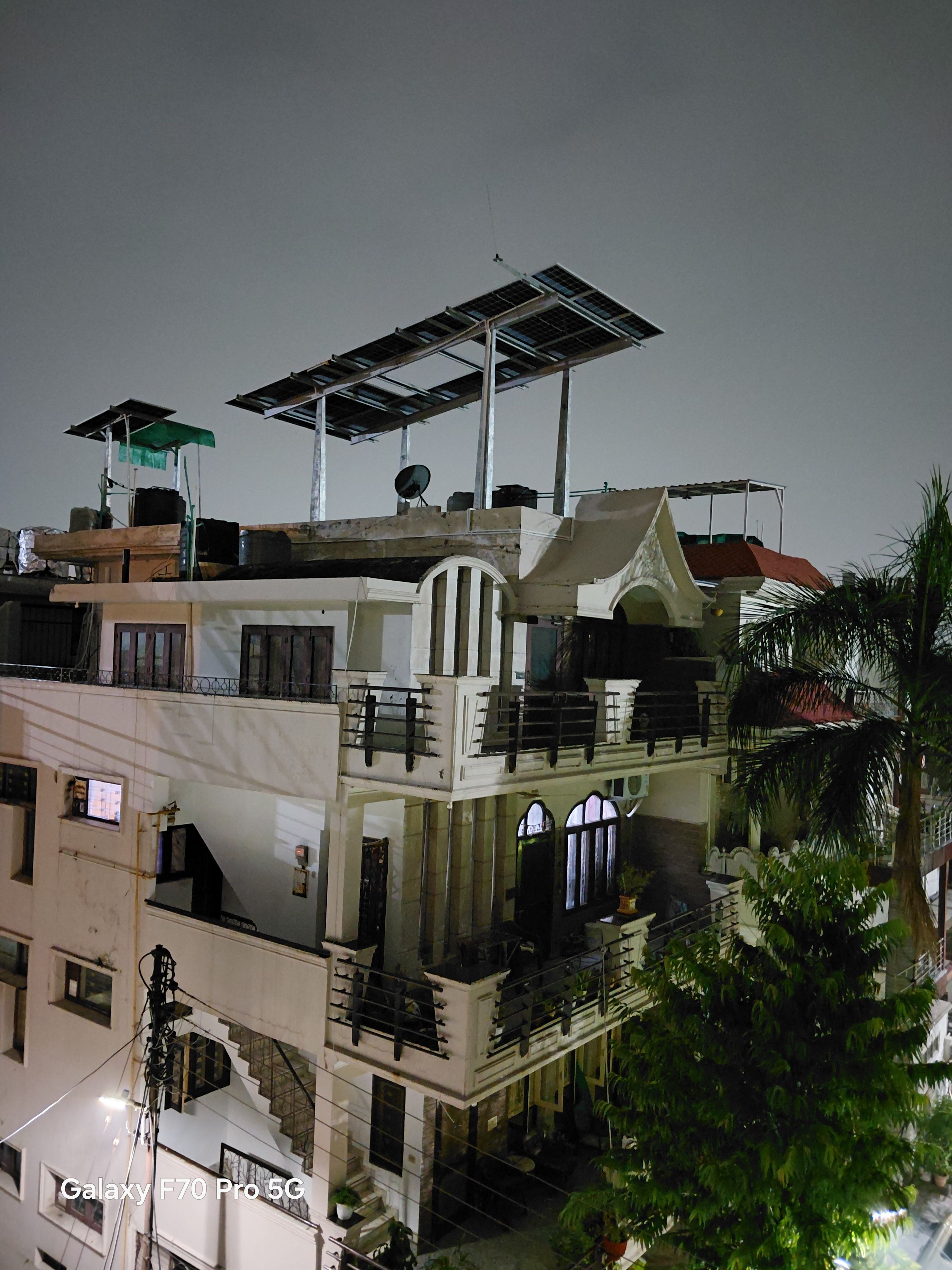 Galaxy F70 Pro main camera night shot of building