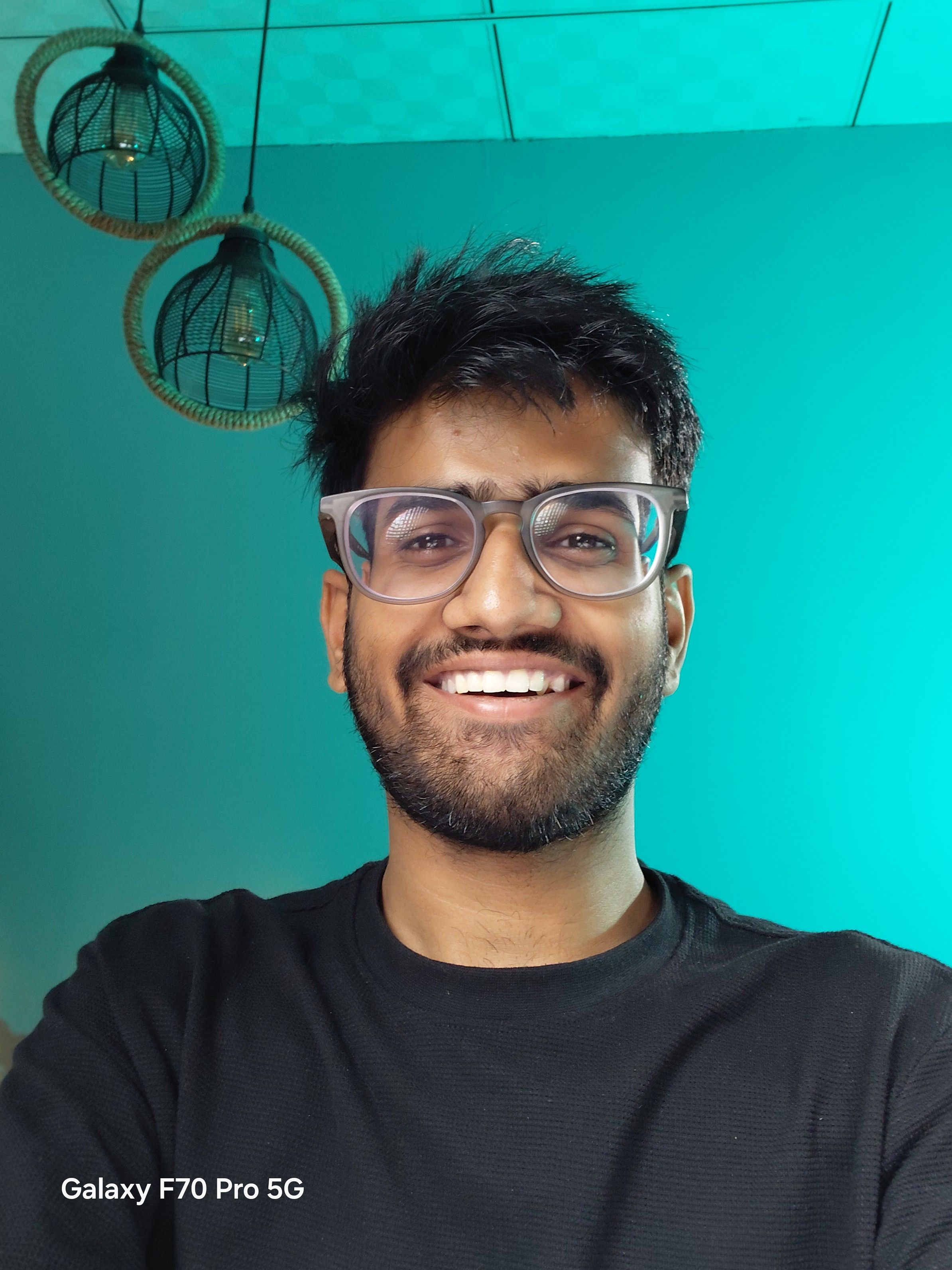 Galaxy F70 Pro indoor selfie