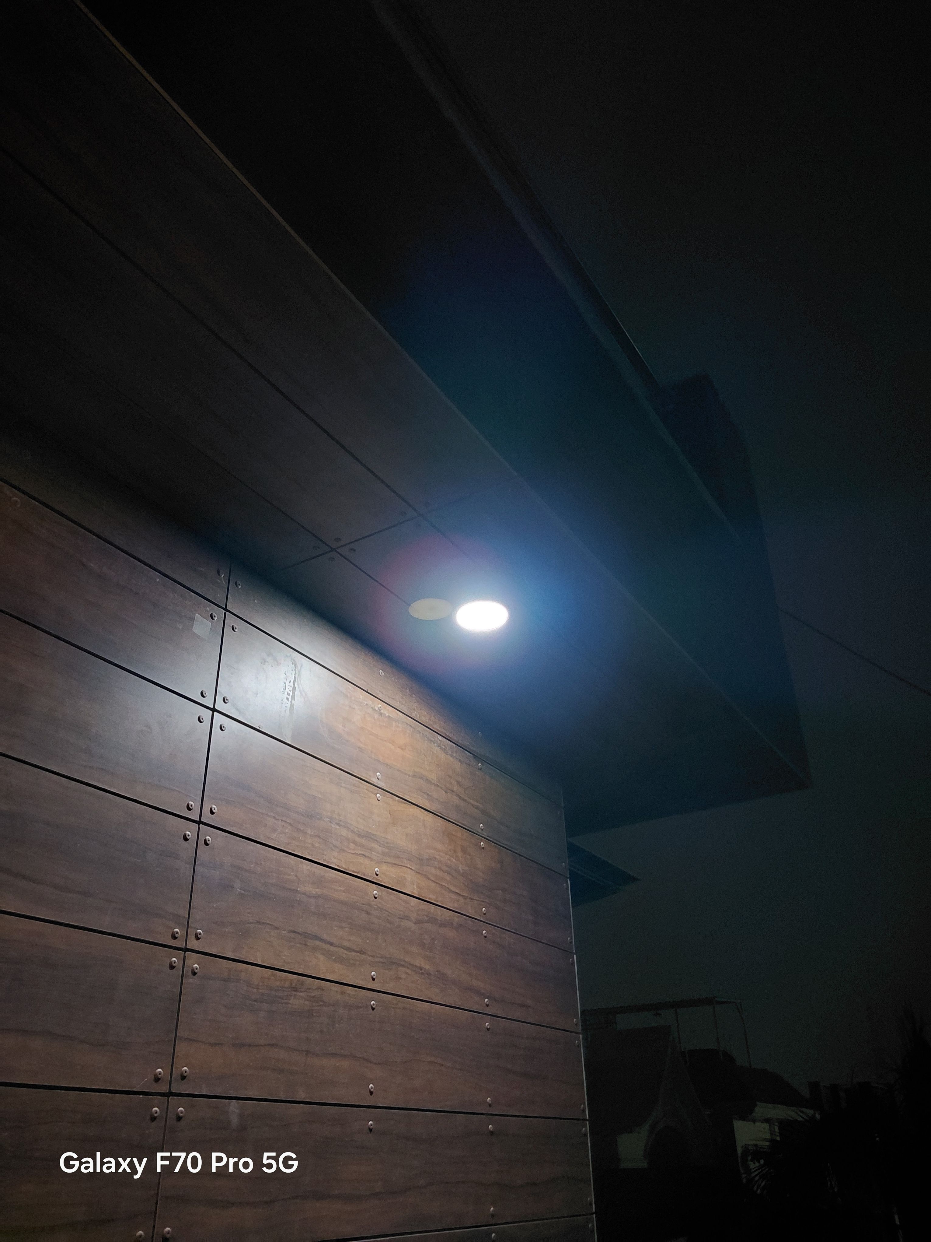 Galaxy F70 Pro main camera night shot of light
