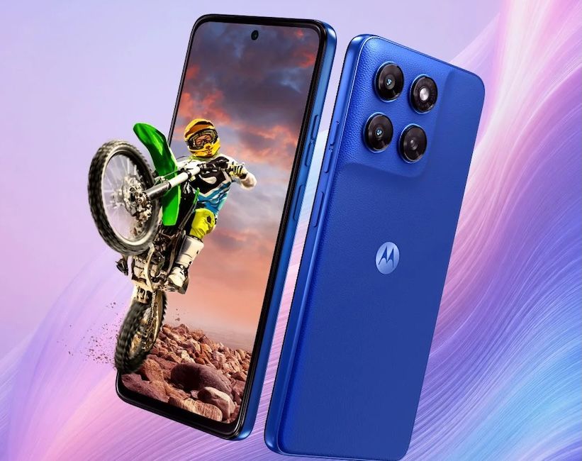 Motorola g77 power in blue colourway from the front and back Motorola g77 power in blue colourway from the front and back