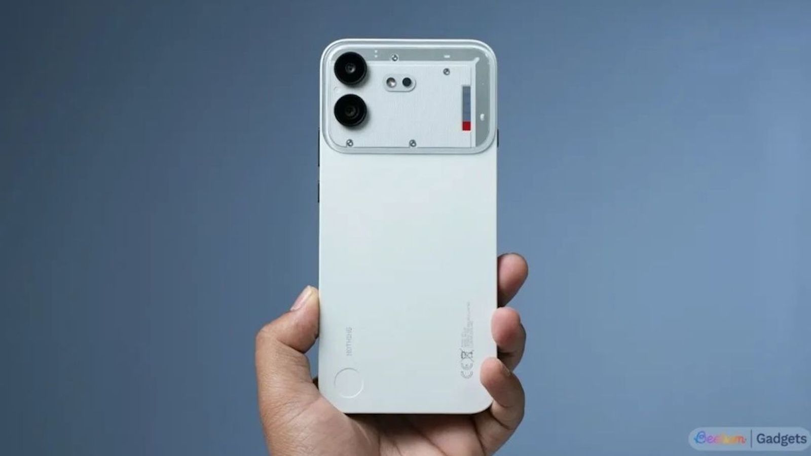 Nothing Phone 4b in white from the back Nothing Phone 4b in white from the back