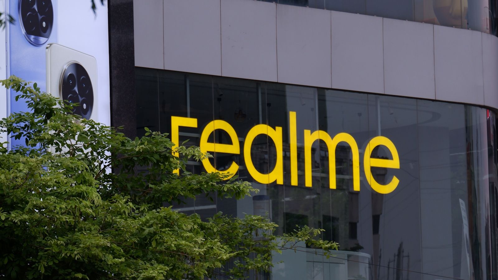 Realme Will "Temporarily Pause" Its Independent Operations in the Chinese Market thumbnail Realme Will "Temporarily Pause" Its Independent Operations in the Chinese Market thumbnail