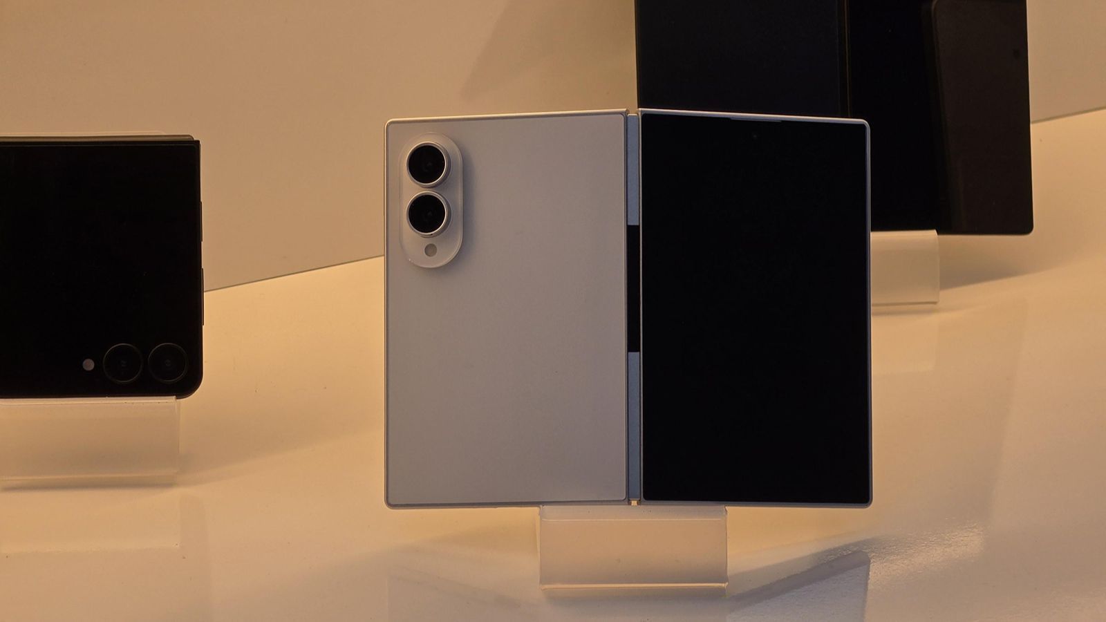 Samsung Bets Big on the Wide Galaxy Z Fold 8, Reportedly Increasing Production Ahead of Launch thumbnail Samsung Bets Big on the Wide Galaxy Z Fold 8, Reportedly Increasing Production Ahead of Launch thumbnail