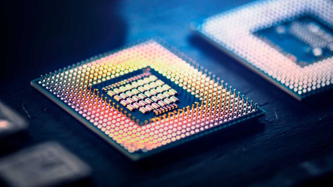 Design of microchips used inside smartphones Design of microchips used inside smartphones