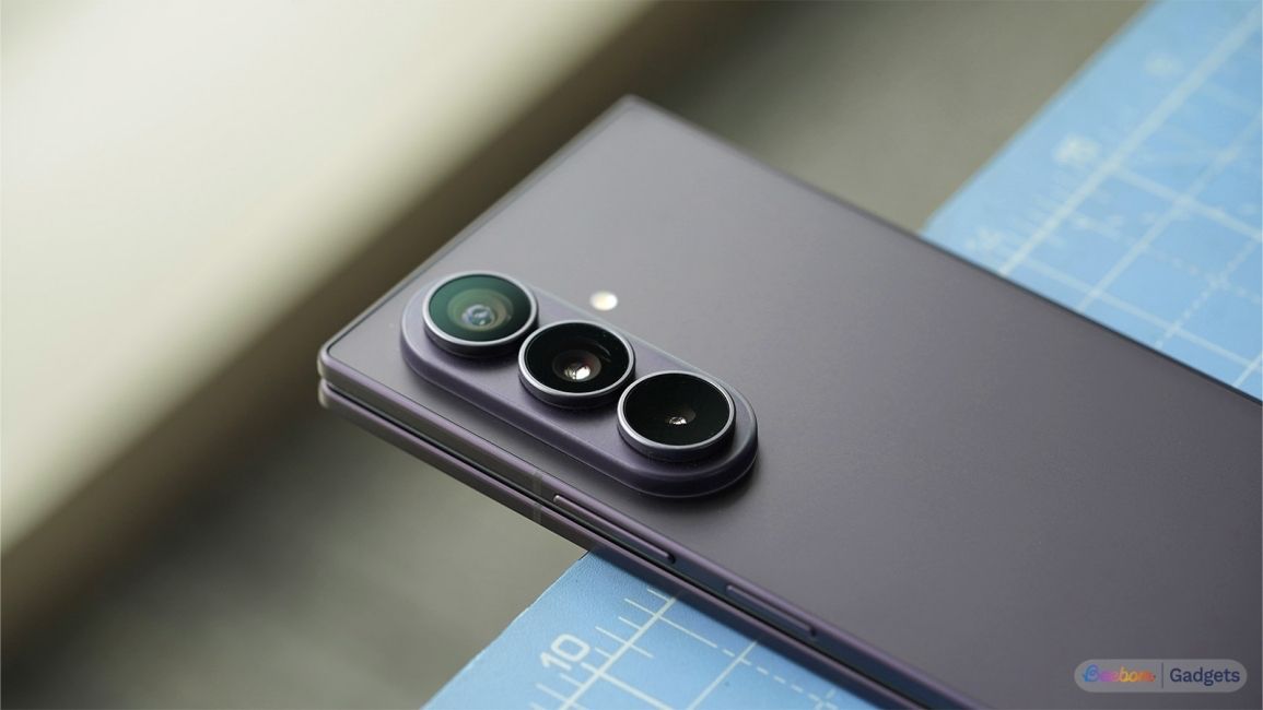 Close up shot of the Z Fold 8 Ultra cameras
