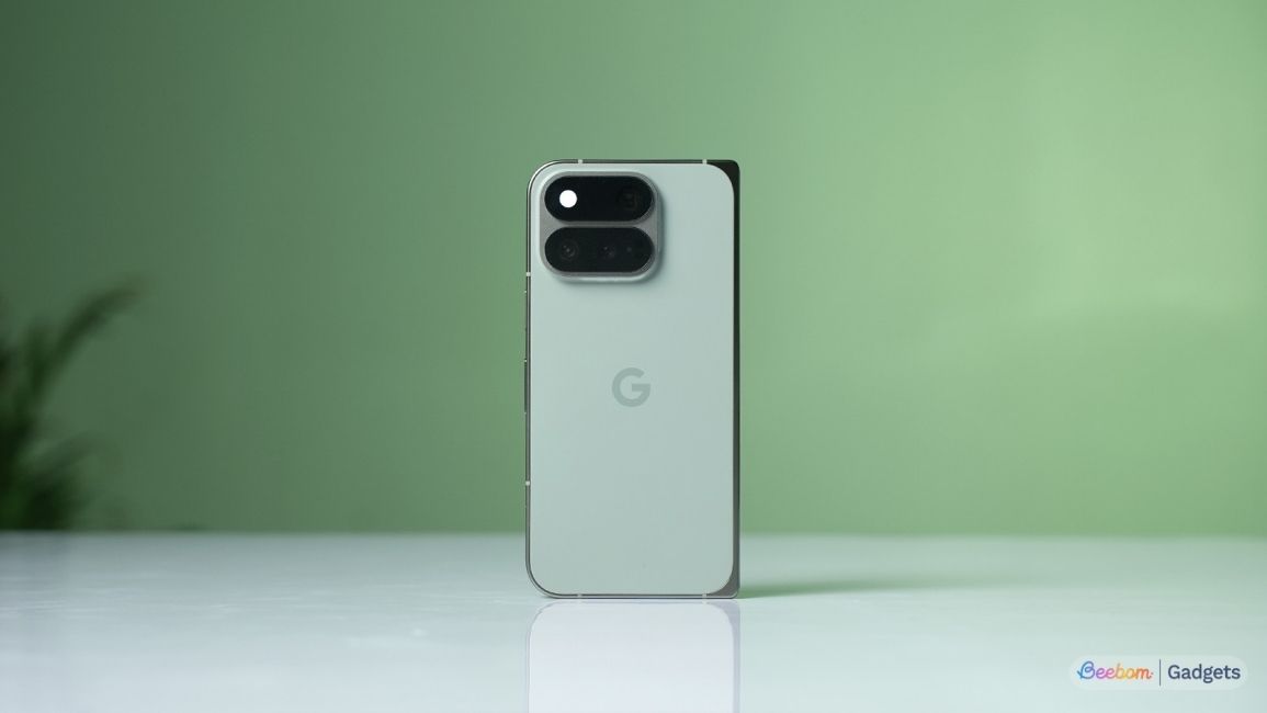 Design showcase of the Pixel 11 Pro Fold 2