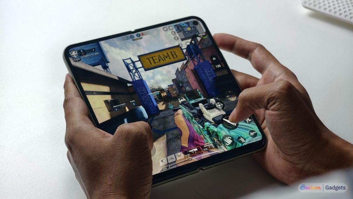Gaming on the Pixel 11 Pro Fold screen 