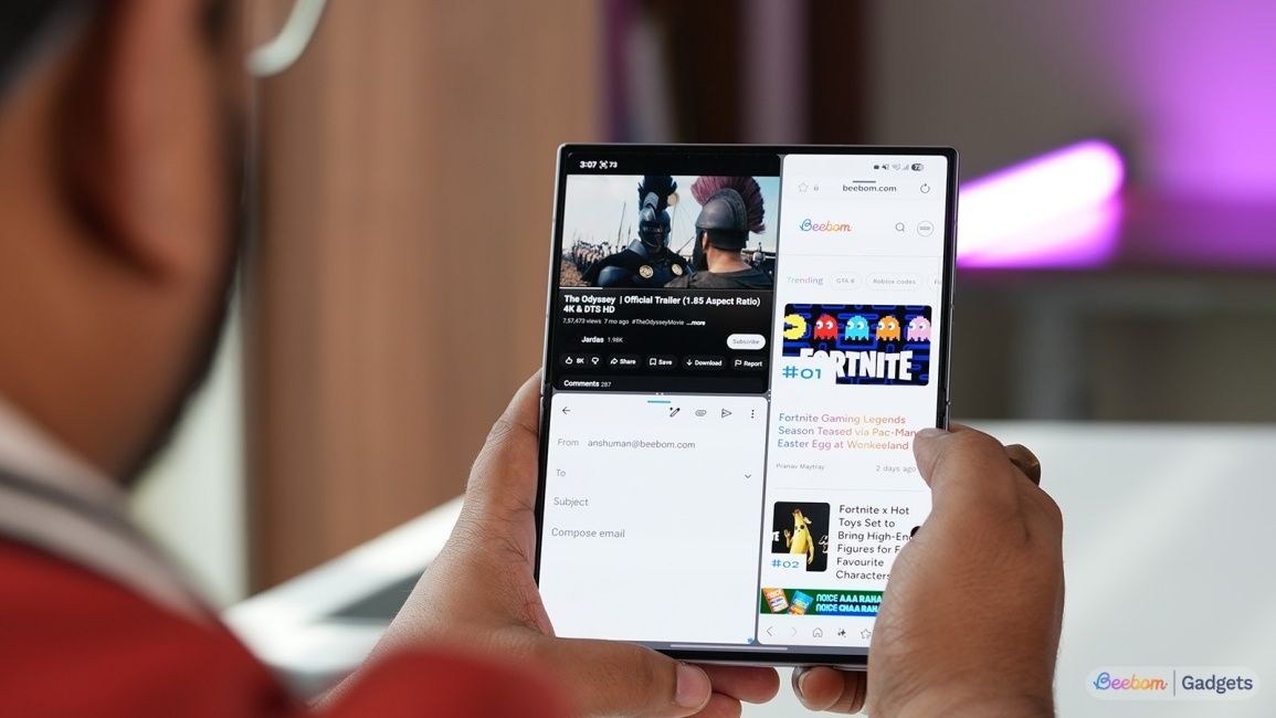 Multitasking on the Z Fold 8 display