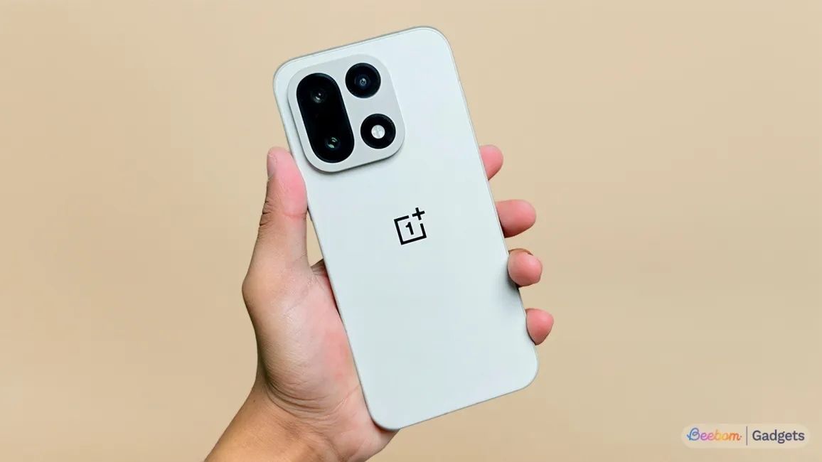 OnePlus 15 hands-on shot 