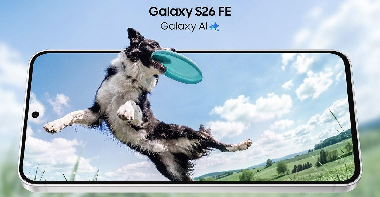 Samsung Galaxy S26 FE display from the front with dog catching a frisbee
