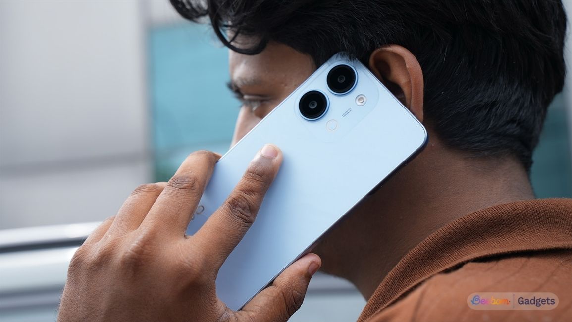 Hands-on shot of the Vivo T5 Lite 5G Hands-on shot of the Vivo T5 Lite 5G