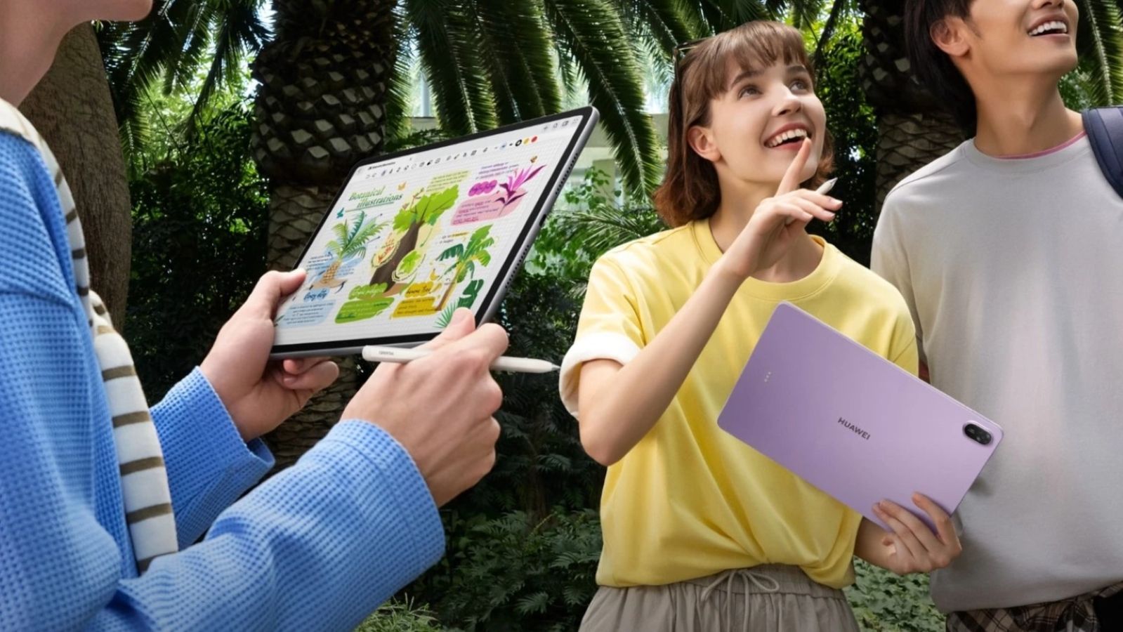 Huawei MatePad 11.5 PaperMatte Edition in Hand Huawei MatePad 11.5 PaperMatte Edition in Hand