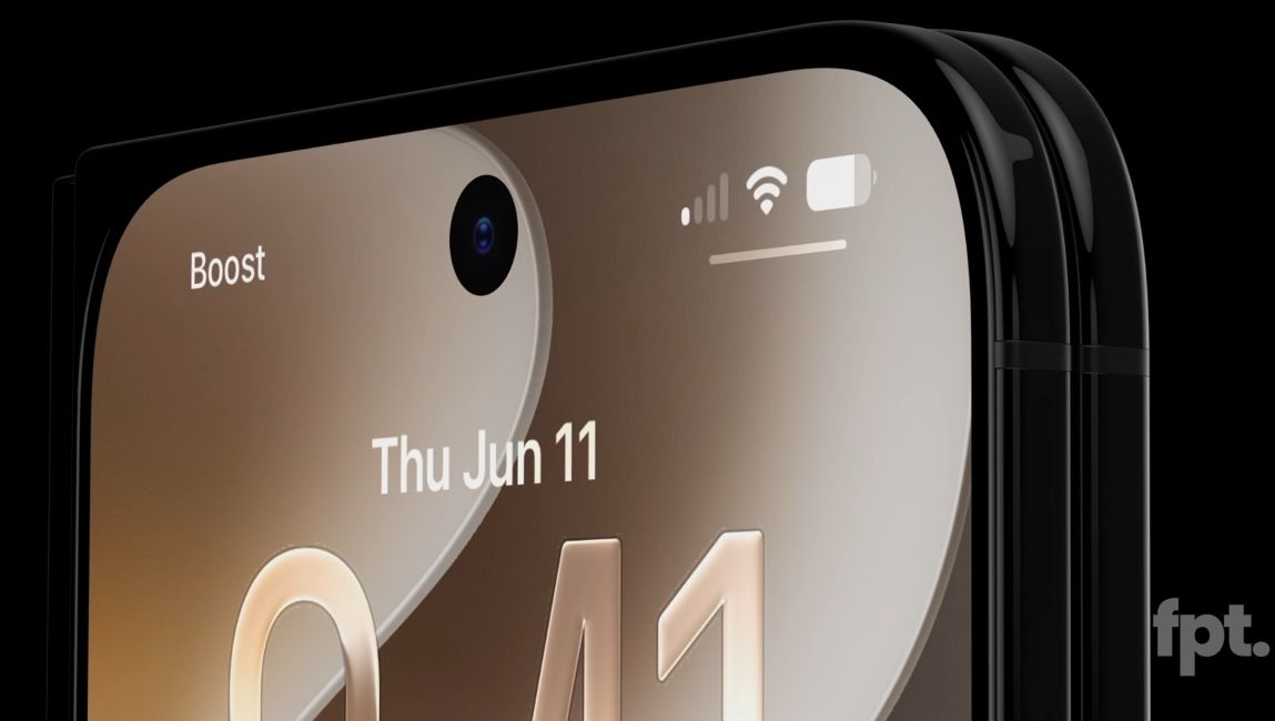 iPhone Ultra from the front cover screen iPhone Ultra from the front cover screen