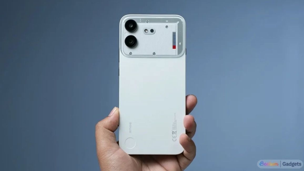 Nothing Phone 4b White colourway back design showcased while in hand Nothing Phone 4b White colourway back design showcased while in hand