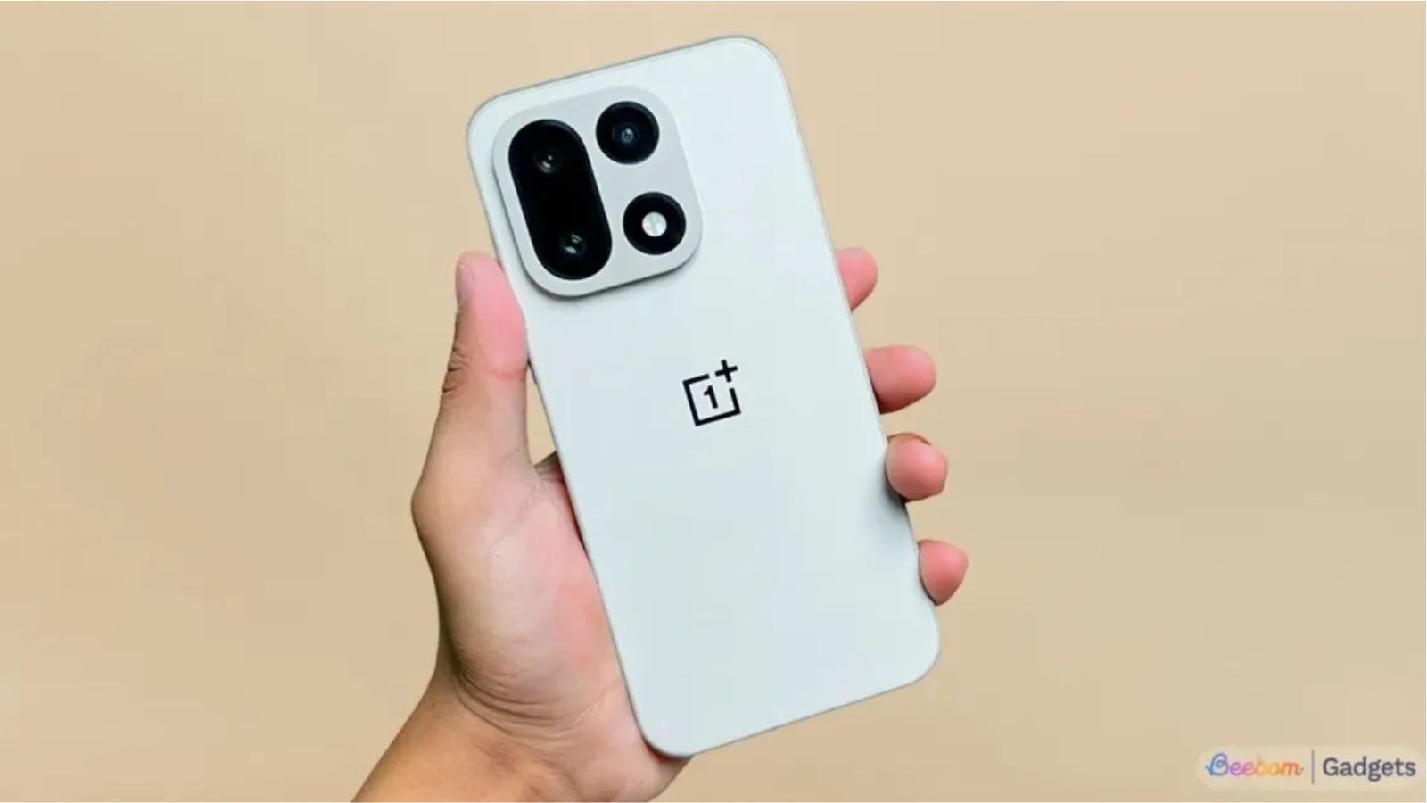 OnePlus 16's New Display Could Bring a System-Wide 165 Hz Refresh Rate thumbnail