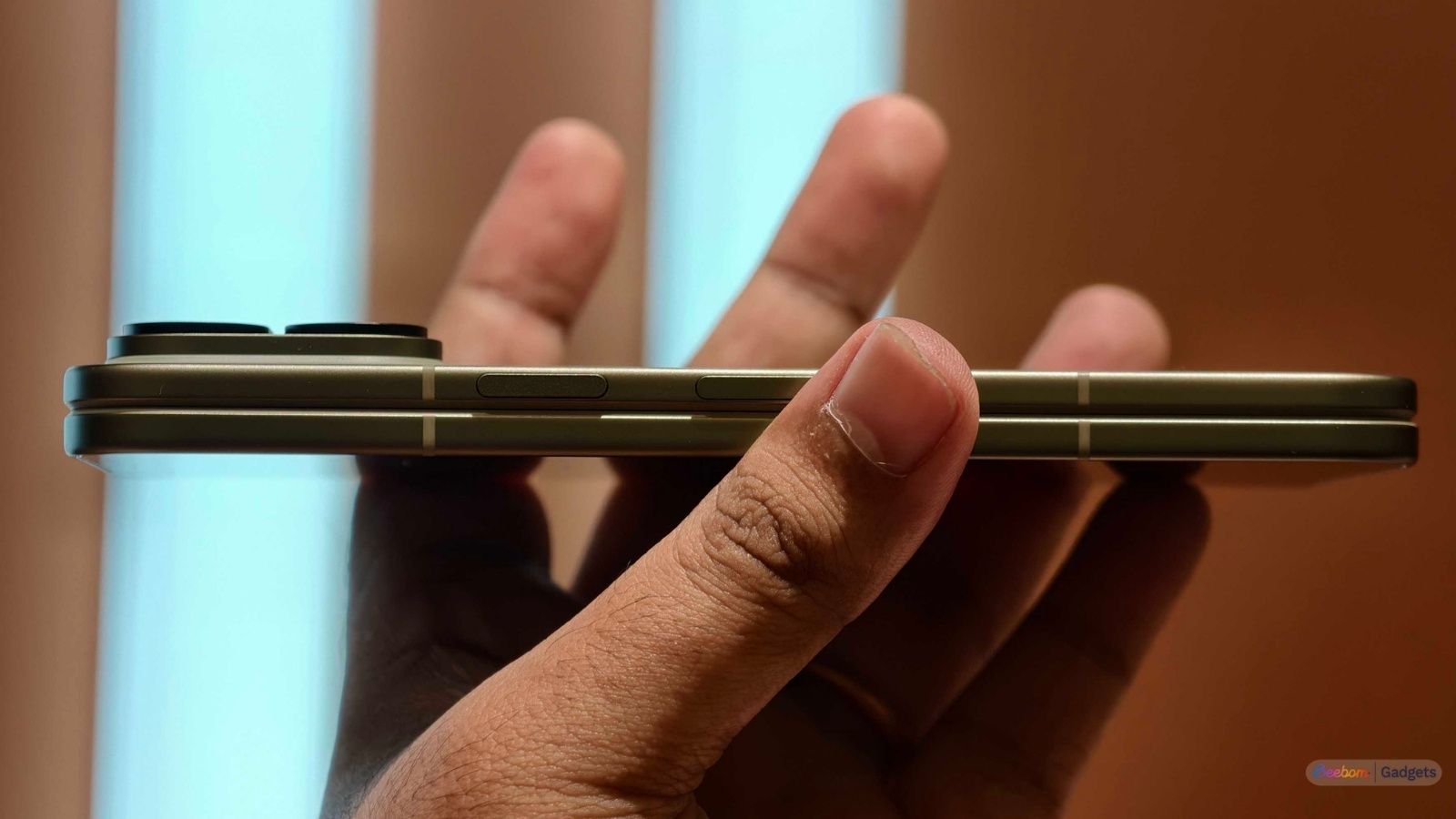 Pixel 11 Pro Fold thickness folded