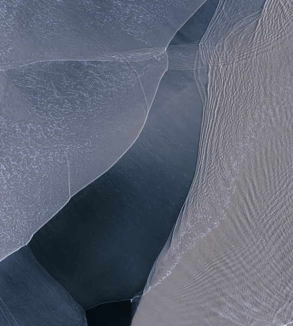 pixel 11 pro wallpaper in light blue finish
