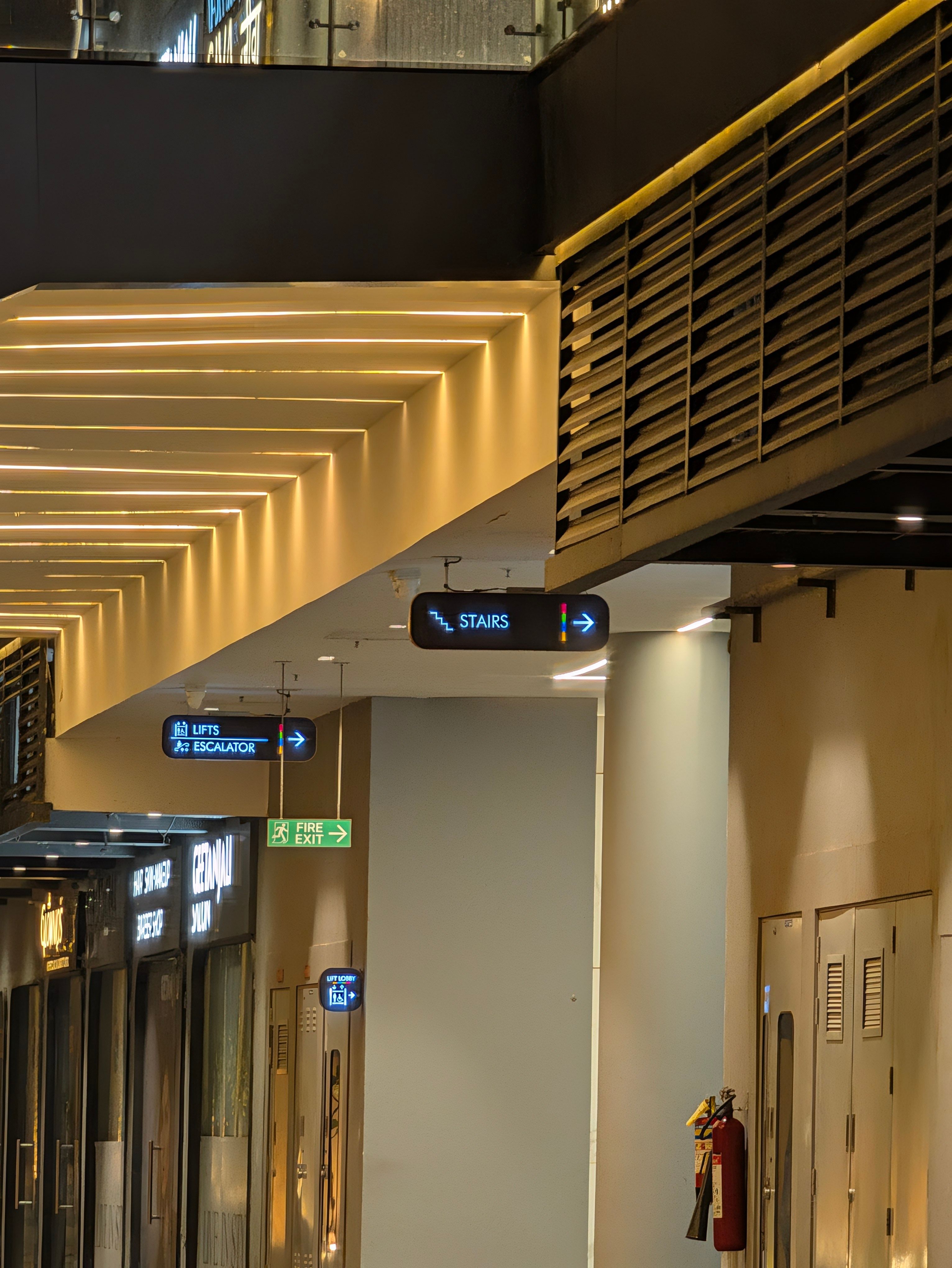 Pixel 11 Pro XL mall lighting night shot telephoto