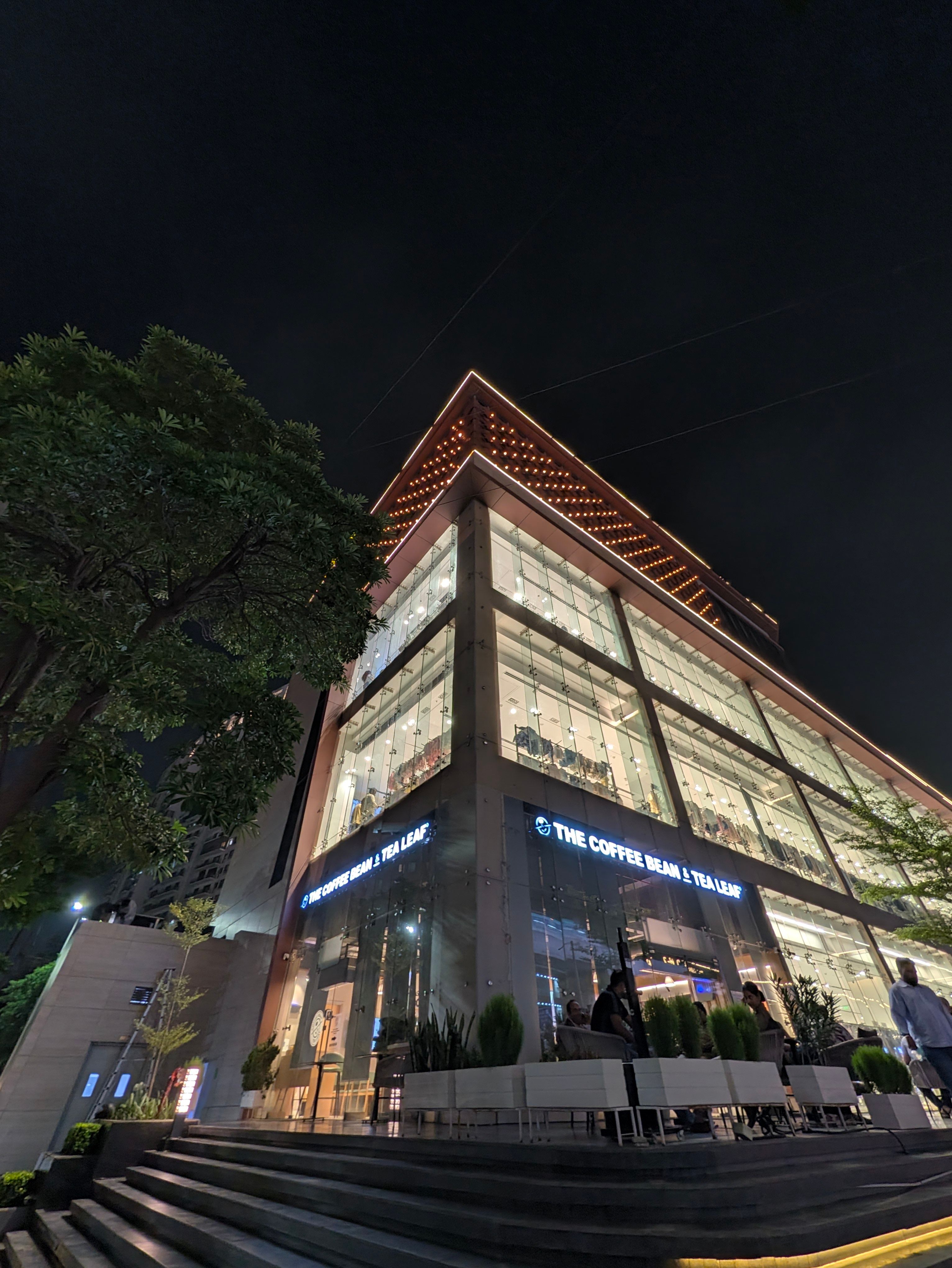 Pixel 11 Pro XL mall night shot ultrawide