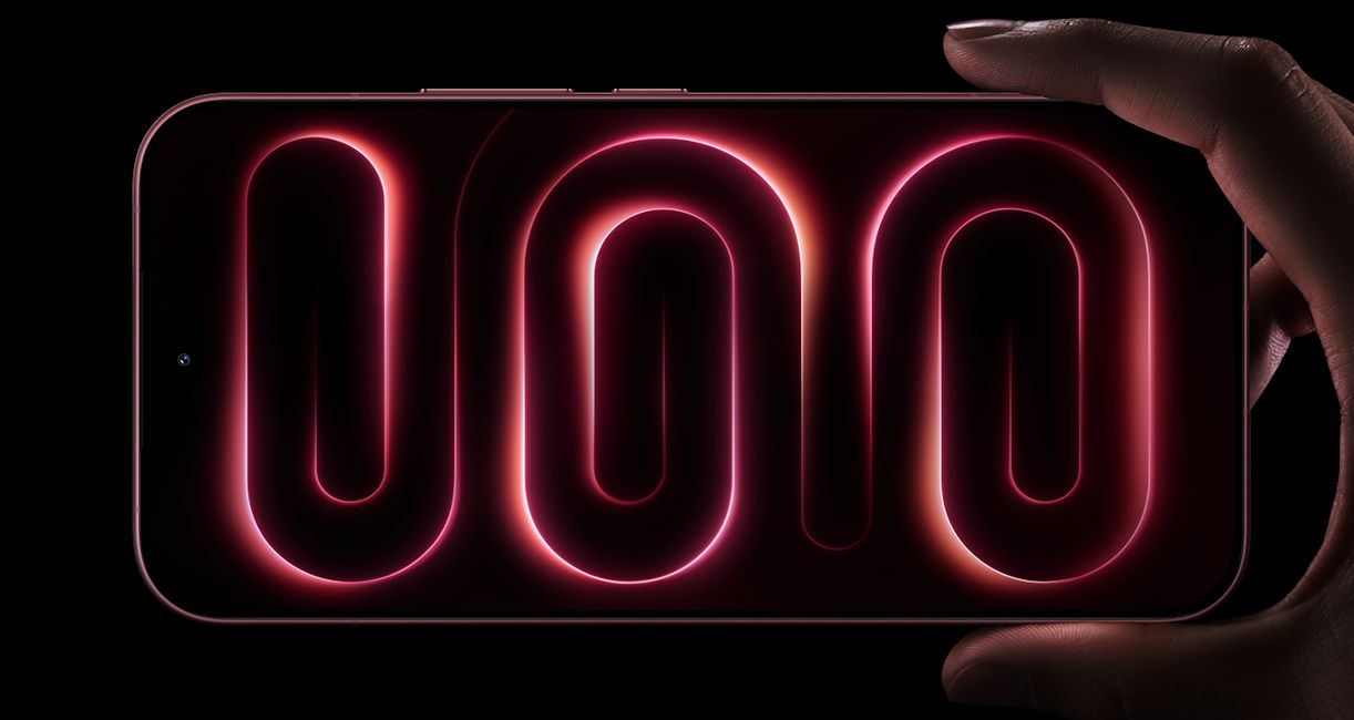 Redmi K100 Pro Max display showcased while it's in hand Redmi K100 Pro Max display showcased while it's in hand