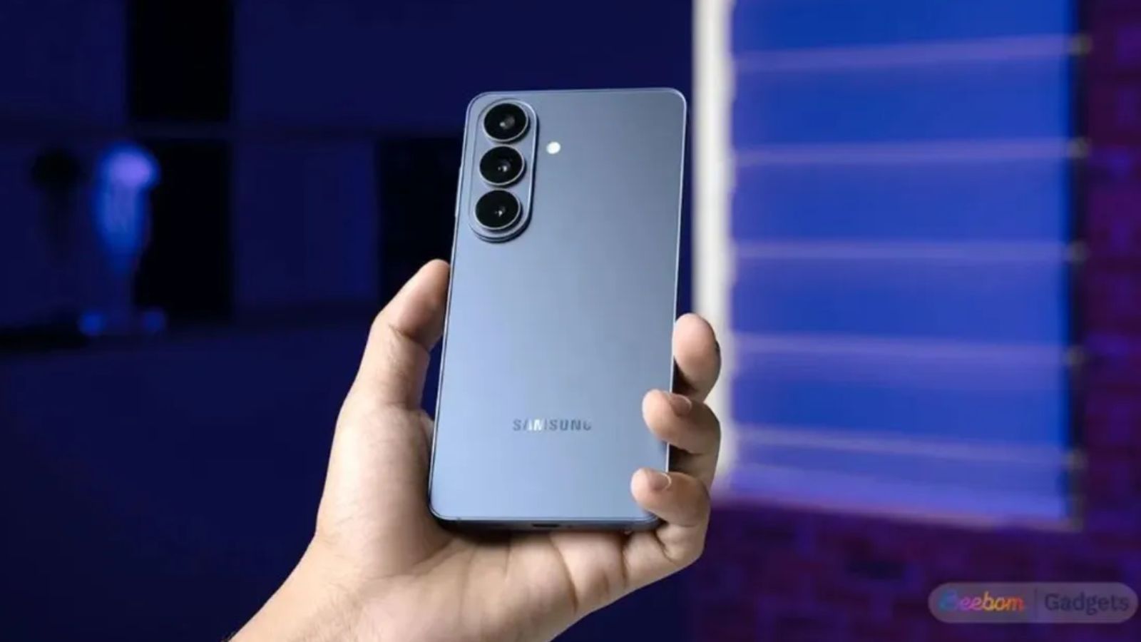 Samsung Galaxy S27 Ultra May Lose a Camera Due to RAM Crisis thumbnail Samsung Galaxy S27 Ultra May Lose a Camera Due to RAM Crisis thumbnail