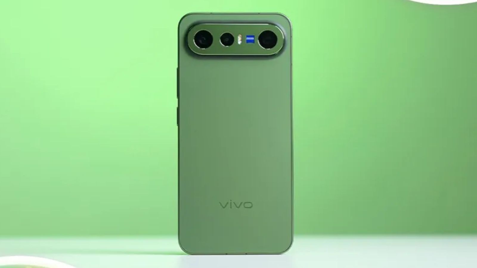 Vivo X300 FE in Urban Olive