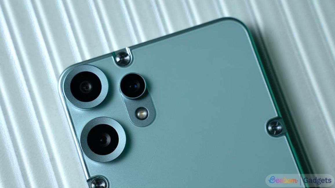 CMF Phone 2 in green from the back with close up of cameras CMF Phone 2 in green from the back with close up of cameras