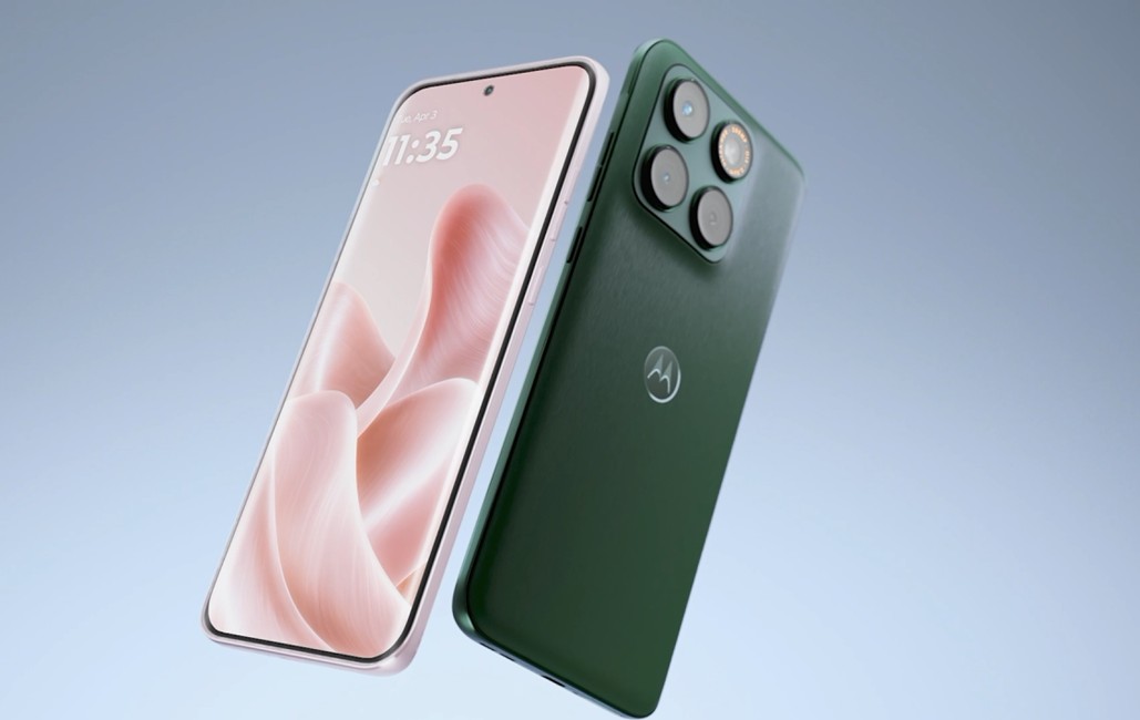 Motorola Edge 70 Plus build and design from the back in green