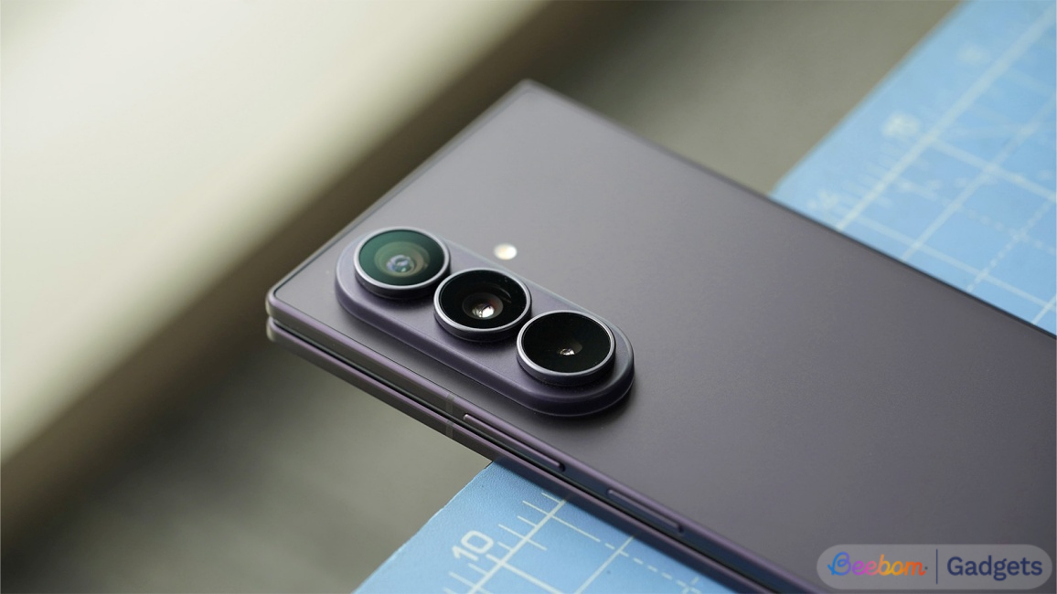 Rear view of Samsung Galaxy Z Fold 8 Ultra's three-camera vertical bar.