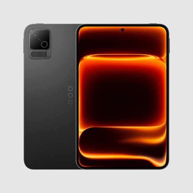 iQOO Pad Ultra from the back and front iQOO Pad Ultra from the back and front