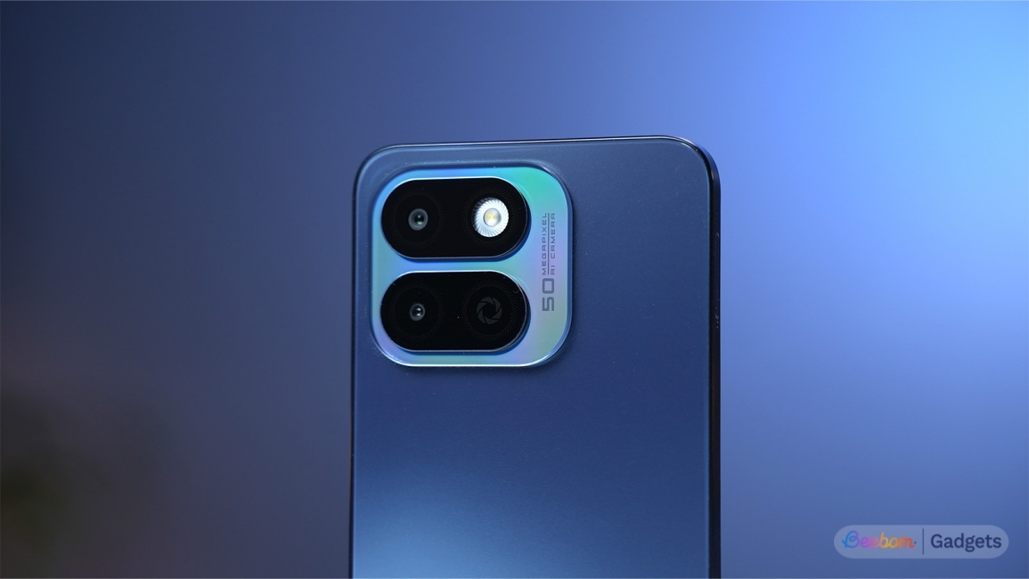 Lava Virat V1 Pro 5G showing the home screen setup 