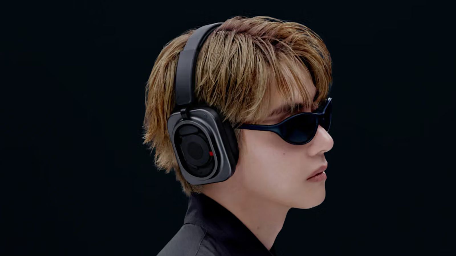 Nothing Headphone 1 Pro on BTS' V's head Nothing Headphone 1 Pro on BTS' V's head