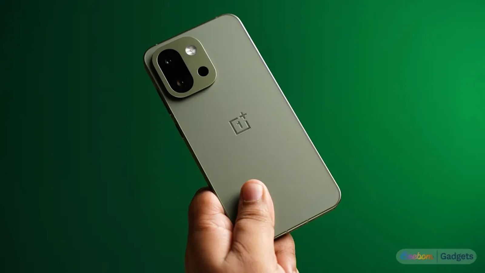 OnePlus 13s Olive Green in hand back design showcased OnePlus 13s Olive Green in hand back design showcased