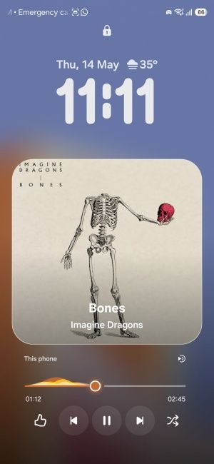 One UI 9 revamped media player on Lock screen